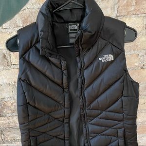 North face black vest